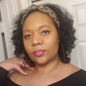 Meet your Posher, Nikki